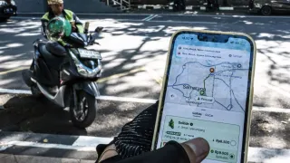 Komdigi Finalisasi Pedoman Tarif Ojol Pengantaran Barang dan Makanan, Fokus pada Penghasilan dan Perlindungan Pengemudi